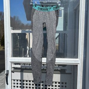 Classic gym shark leggings